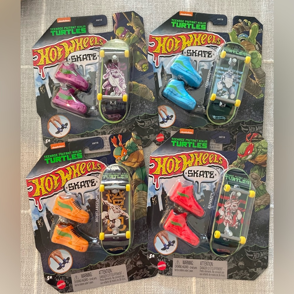 Hot wheels Nickelodeon Teenager Mutant Ninja Turtles Skate Boards-NEW 4 Ct